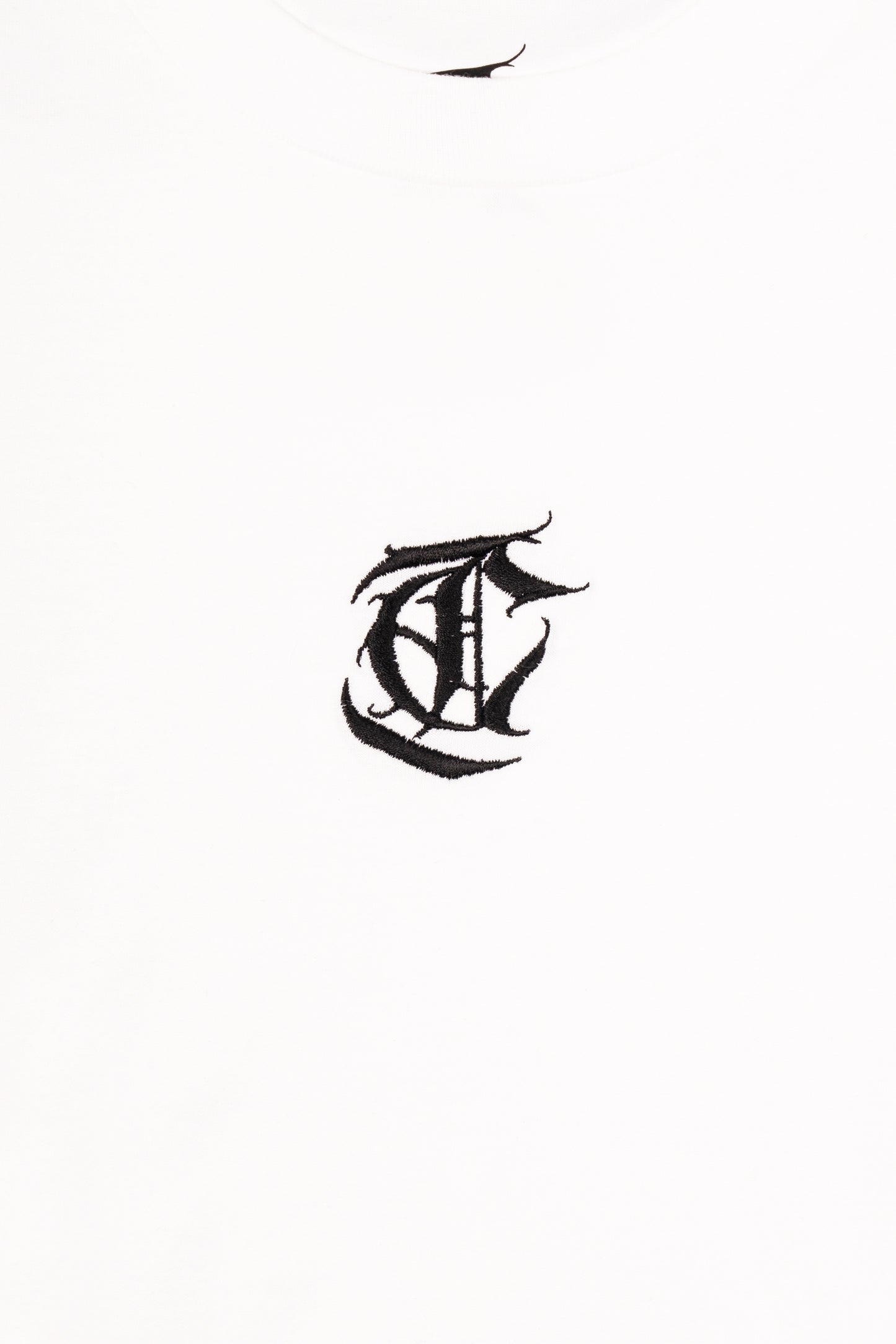 White tee ''C''